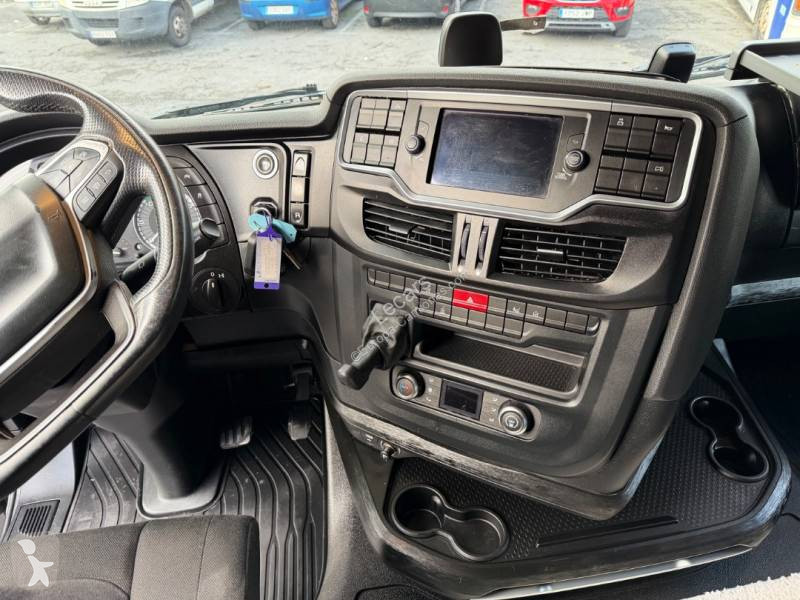 جرار Iveco