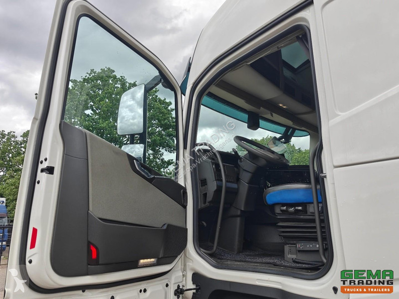 جرار Volvo 460 4x2 Globetrotter Euro6E - Double...