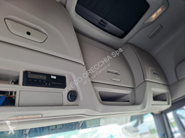 جرار Iveco S-WAY AS440S51T/P