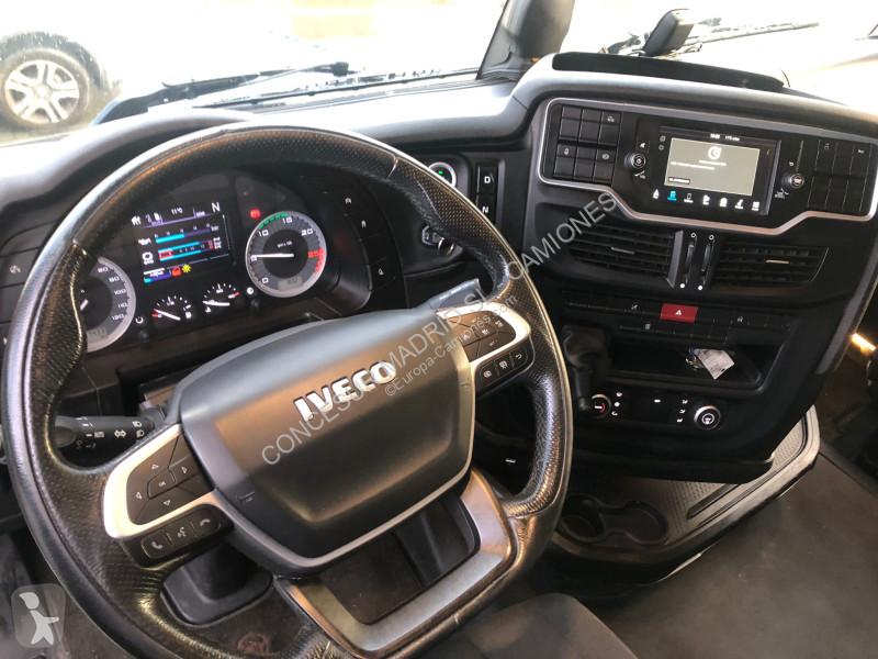 Тягач Iveco S-Way 490