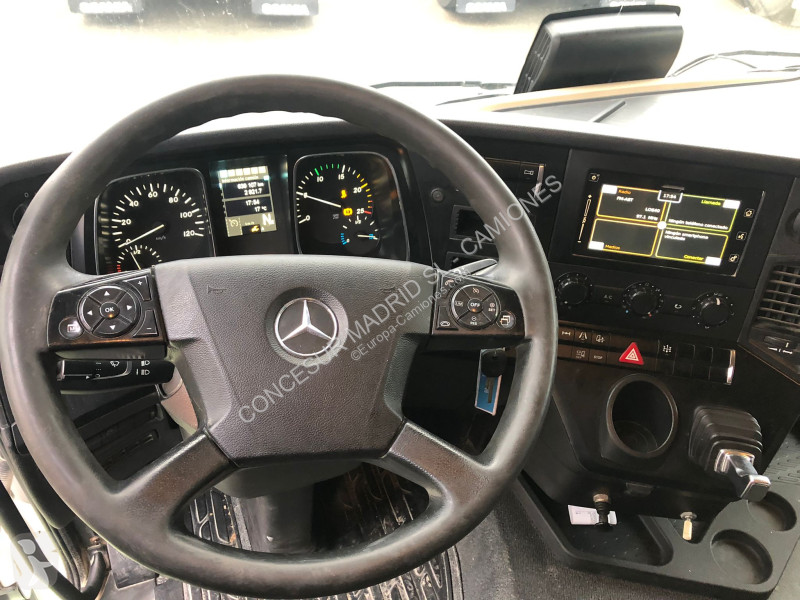 جرار Mercedes  1845 LS TECHO BAJO