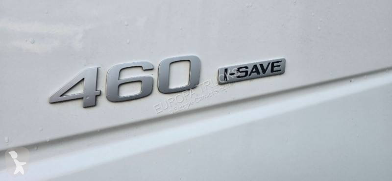 جرار Volvo