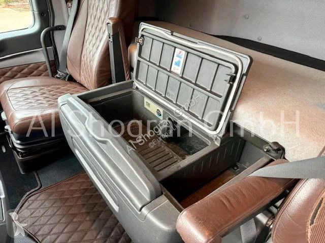 جرار Mercedes 1851 V8/Kipperhydraulik/Retarder/Eu5