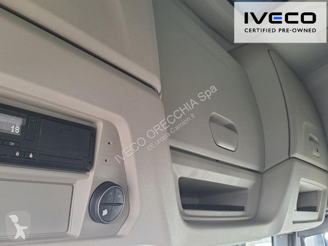 جرار Iveco S-WAY AS440S49T/P