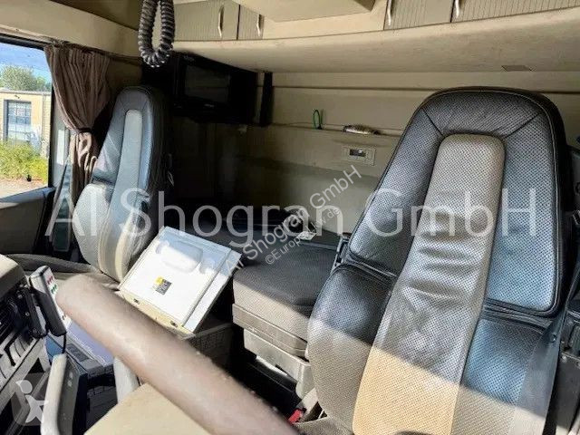 جرار Volvo Holz Kran Palfinger S270L83/Komplettzug