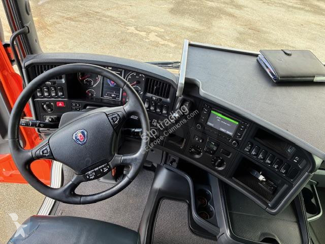 جرار Scania 490