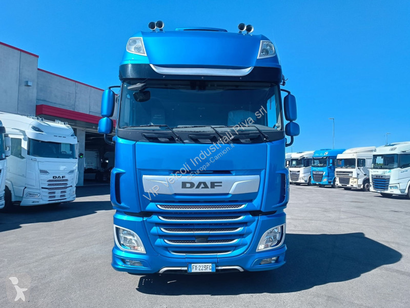 جرار DAF XF 530 FT