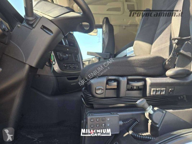 جرار Iveco 570 MANUAL RETARDER IMP IDRAULICO