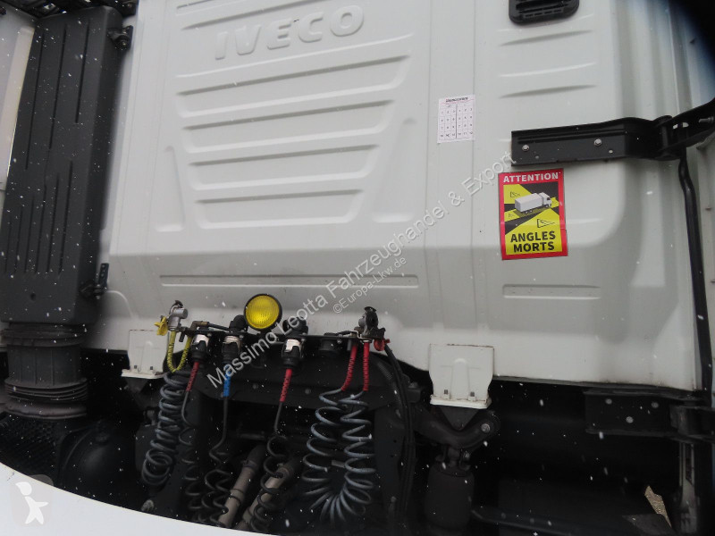 جرار Iveco S-Way 490 Intarder FZ.48