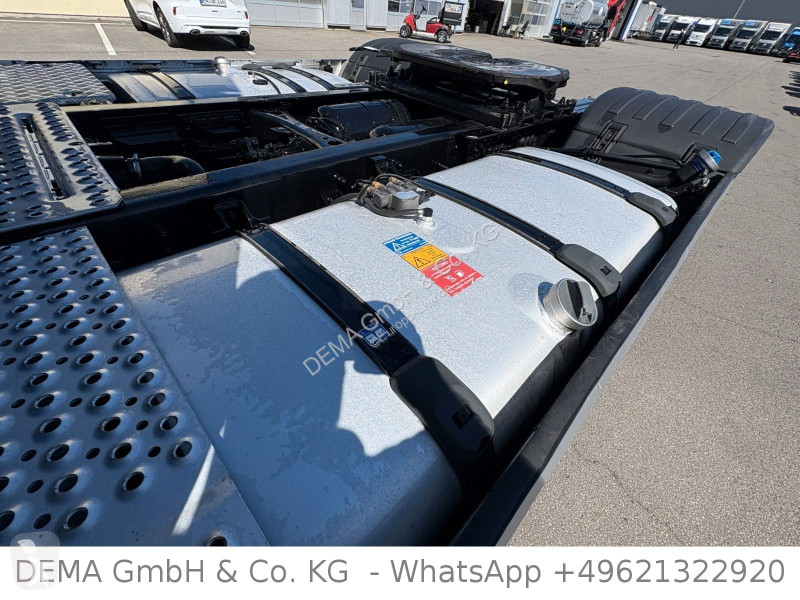 جرار Scania...
