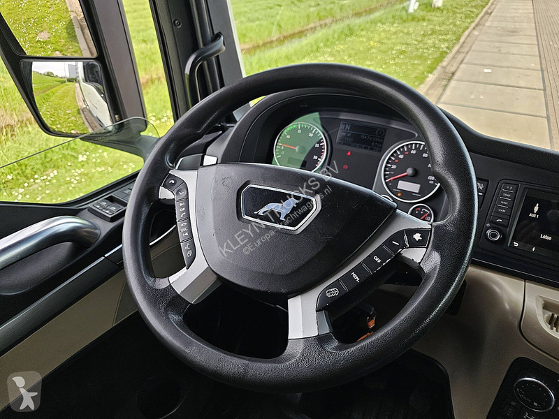Tracteur MAN 18.460