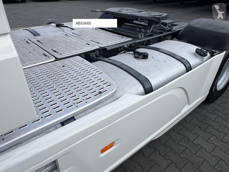 Тягач DAF XF 106 480