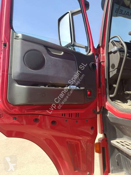جرار Volvo