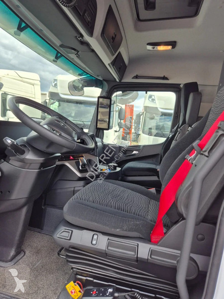 جرار Mercedes e ACTROS 300 LS FULL ELECTRIC