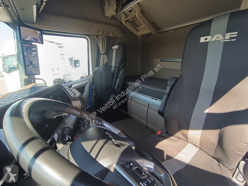 جرار DAF XG+ 530 FT