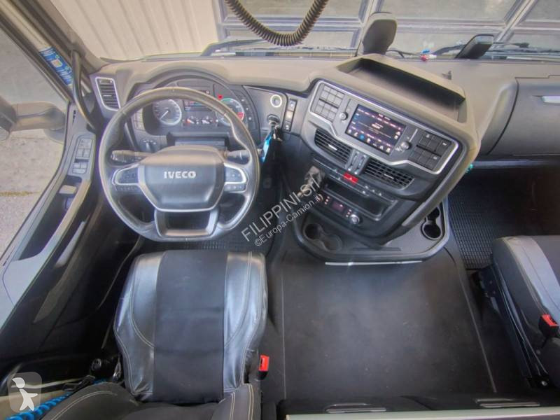 Traktor Iveco