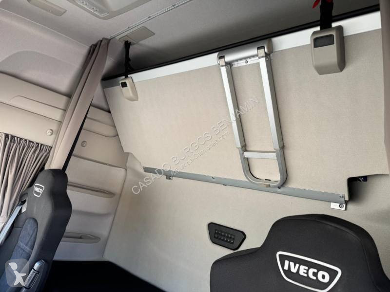 Traktor Iveco