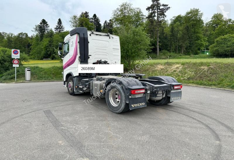 جرار Volvo