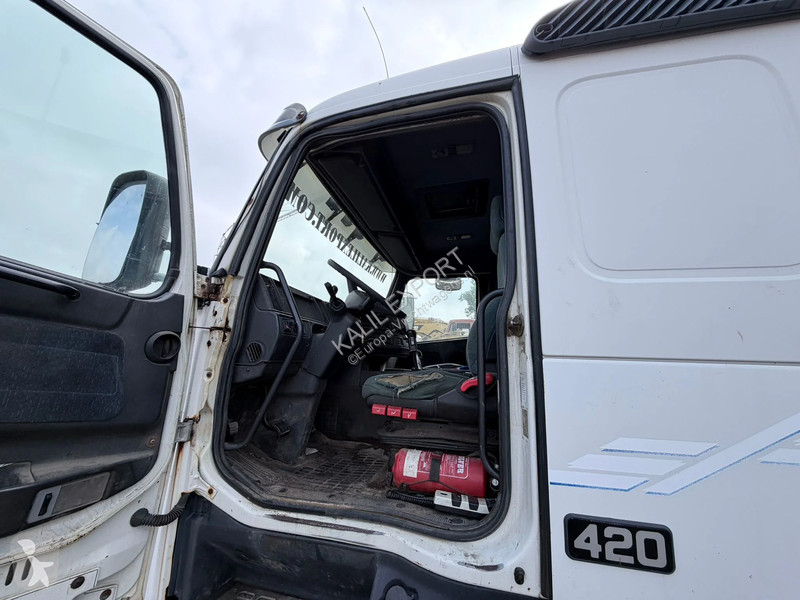 جرار Volvo 12420 Heavy Duty Tractor 6x4 Manual...