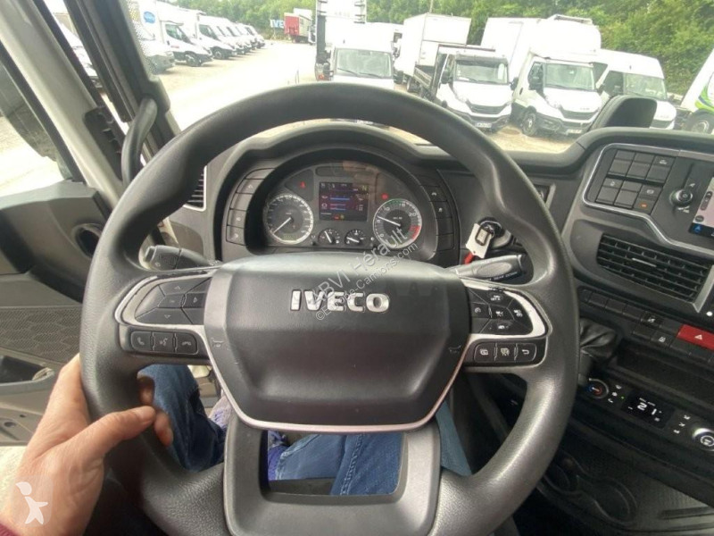 Iveco AS440S46TP CNG tractor unit