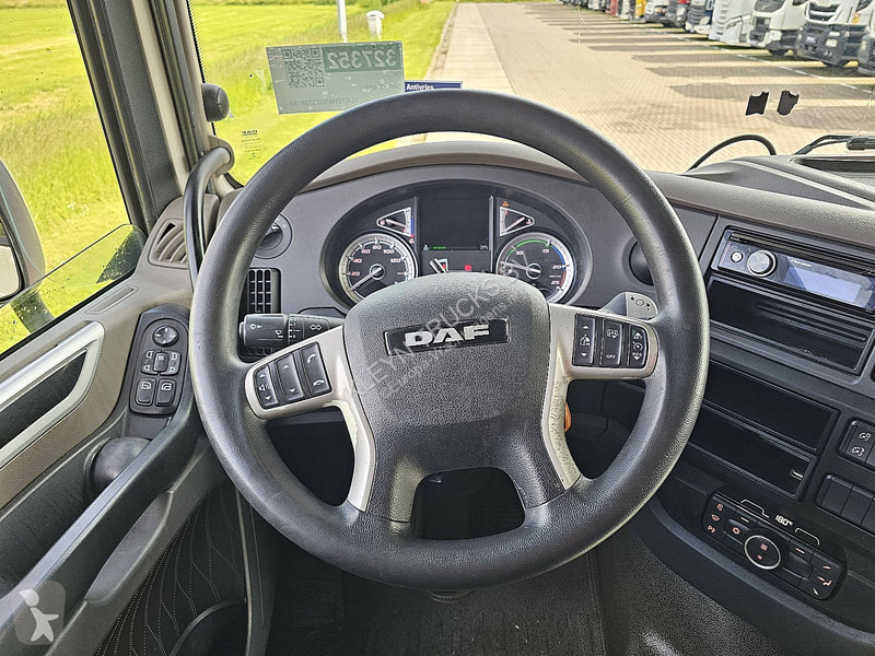 Nyergesvontató DAF 480