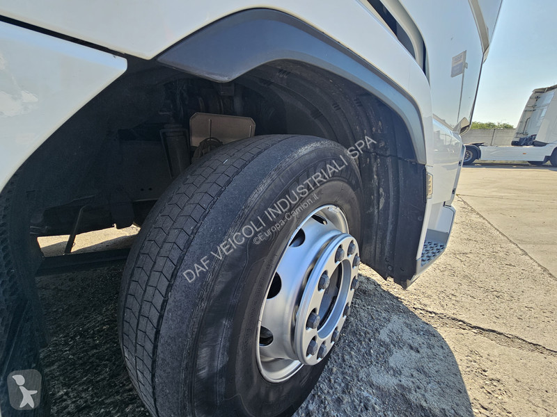 جرار DAF XG  FT 4X2