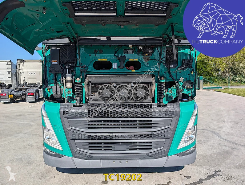 جرار Volvo 500