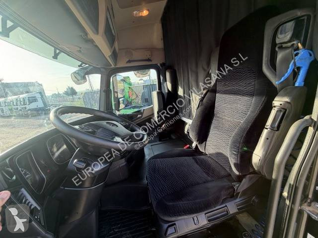 جرار Mercedes