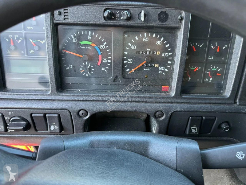 جرار Volvo 12460 4X2 SPOILERS EURO 3 MANUAL