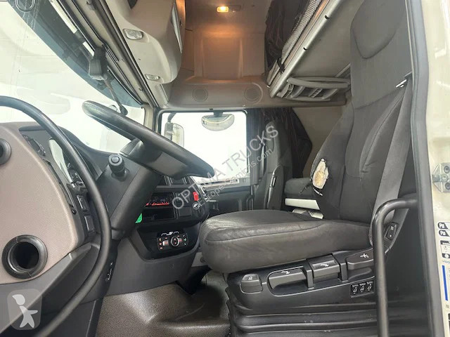 جرار DAF 106480 SUPERSPACECAB