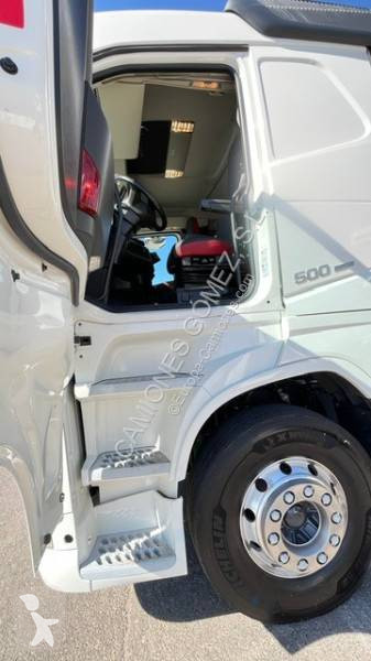 جرار Volvo