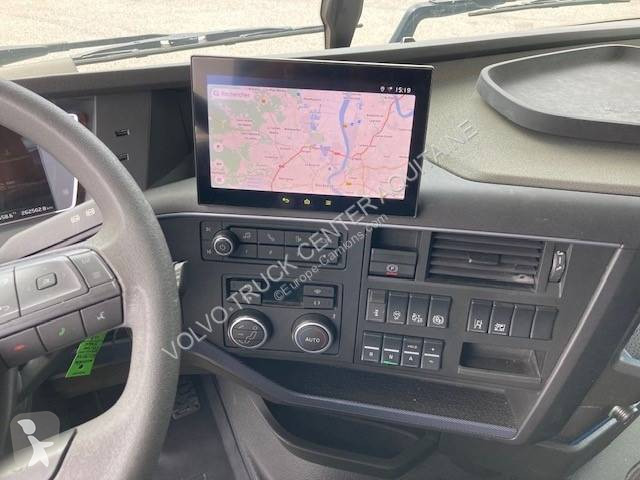 جرار Volvo