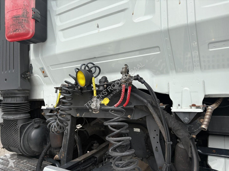 Iveco 420 + HYDRAULIC + EURO 6 + MOT 15-10-2026...