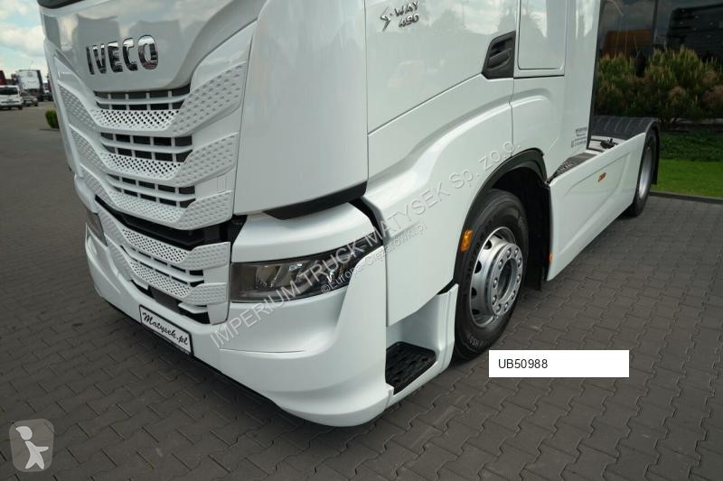 Влекач Iveco / 490