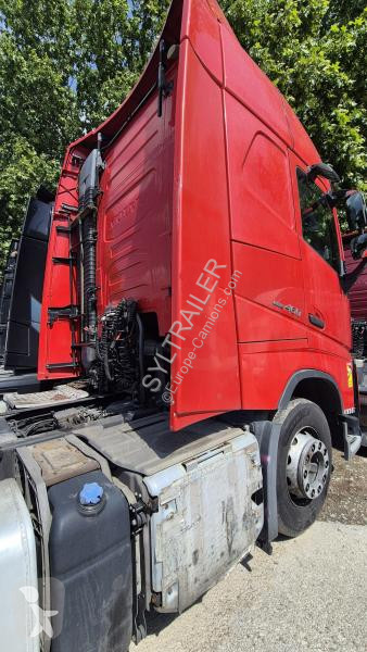 جرار Volvo 460 FH
