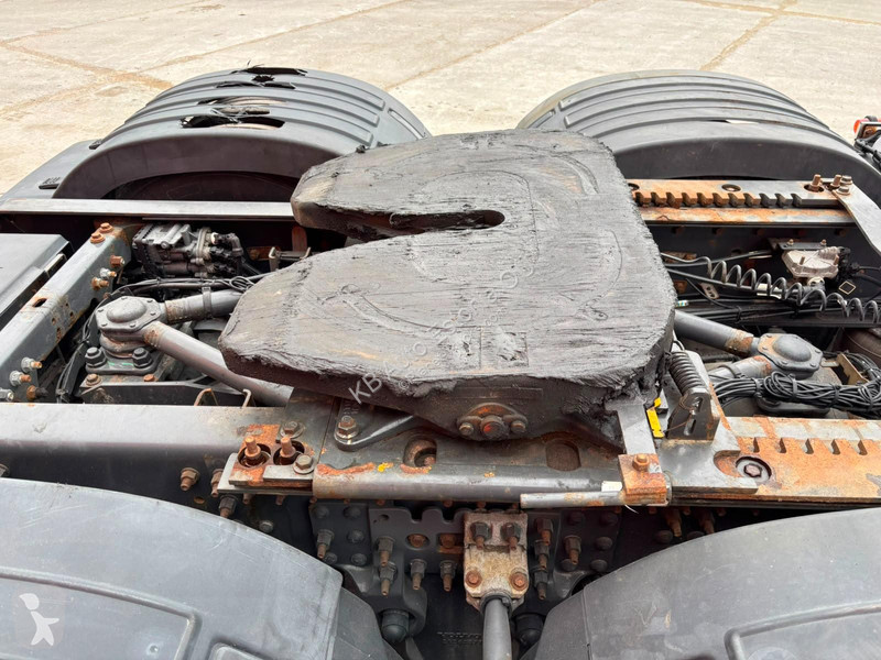 Cabeza tractora Volvo 6x2 DOUBLE BOGIE