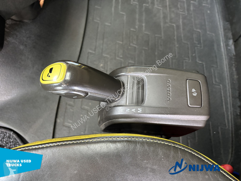 جرار Volvo 750 6x2/4 i.c.m. KWB P3 oplegger met...