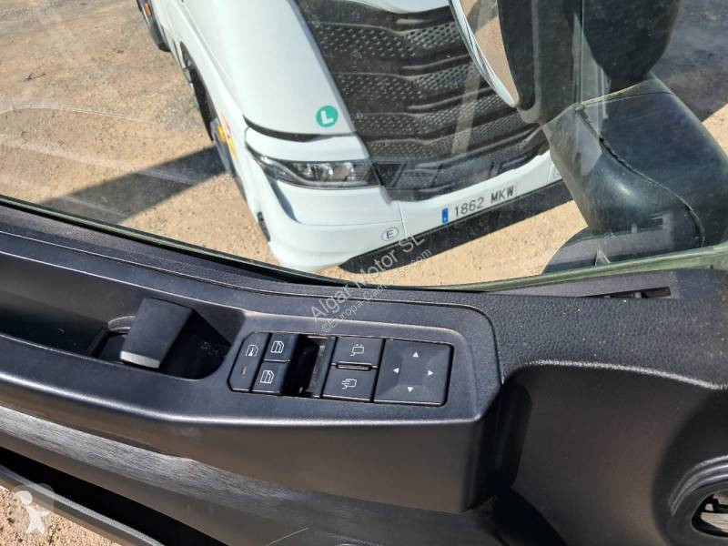 Iveco  tractor unit
