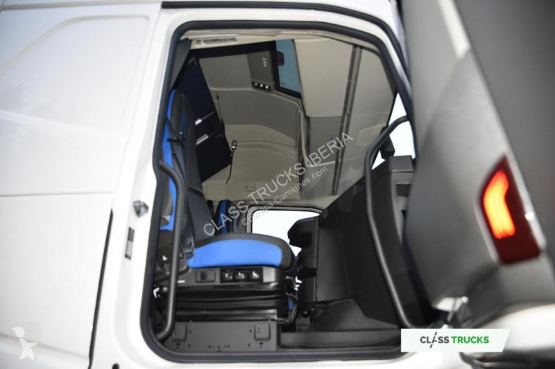 Traktor Volvo 500 Globetrotter XL