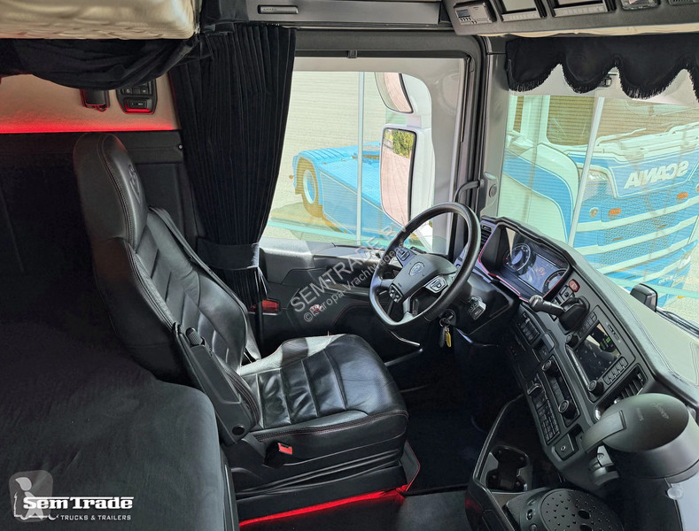 Trekker Scania S730 V8 NGS KING FU OPTIONS...