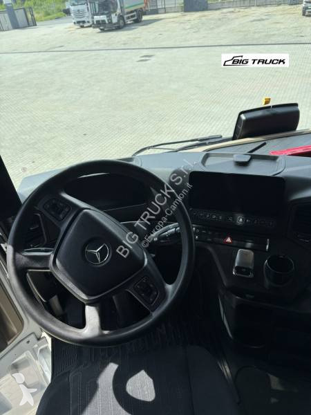 جرار Mercedes