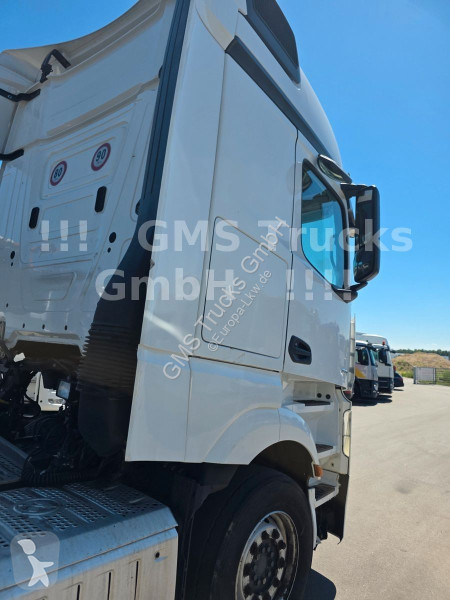 Tracteur Mercedes 1851 / Big Space / Standklima...