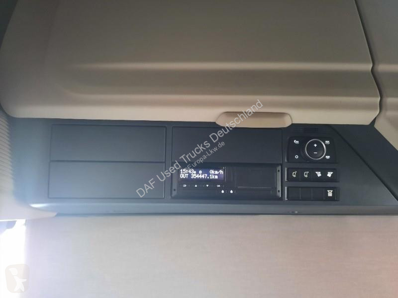 جرار DAF + 530 FT 4X2