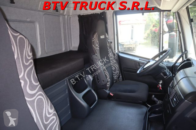 Tahač Iveco STRALIS