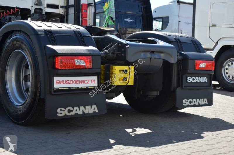Влекач Scania