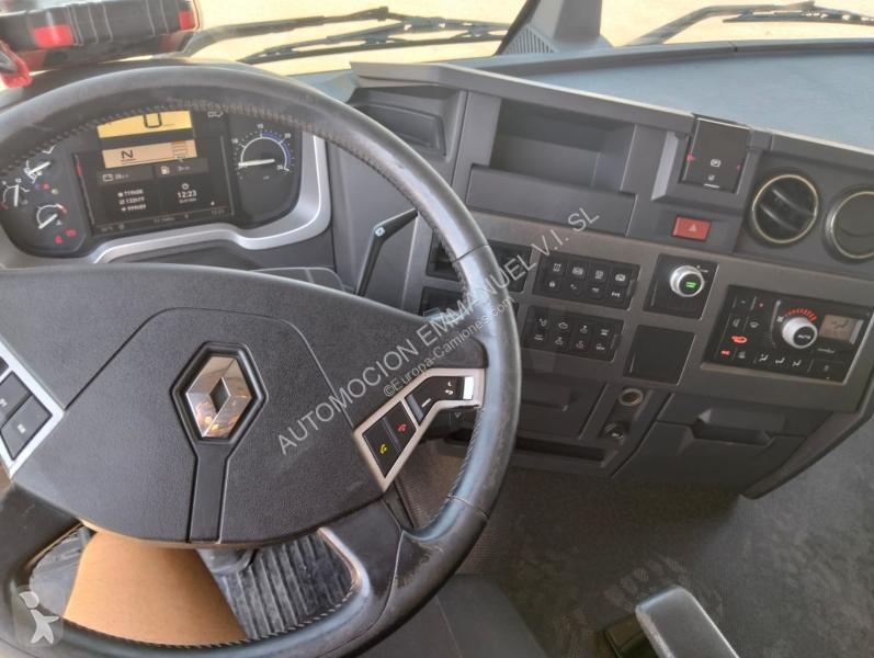 Traktor Renault 460 X ROAD TSeries