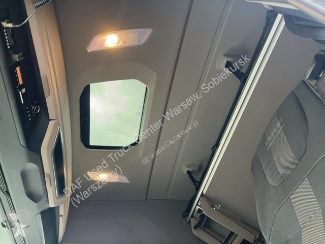 Влекач DAF XG  FT 4X2