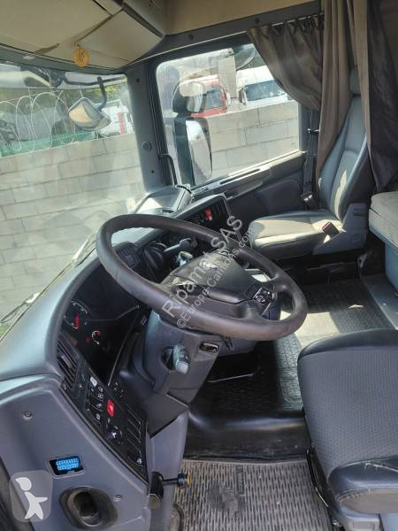 جرار Scania
