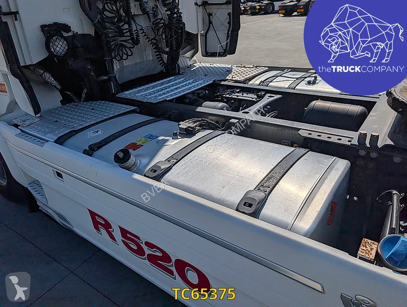 جرار Scania 520