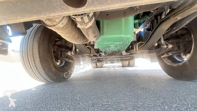 جرار Volvo